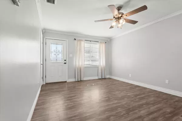 Levelland, TX 79336,207 Pat Street