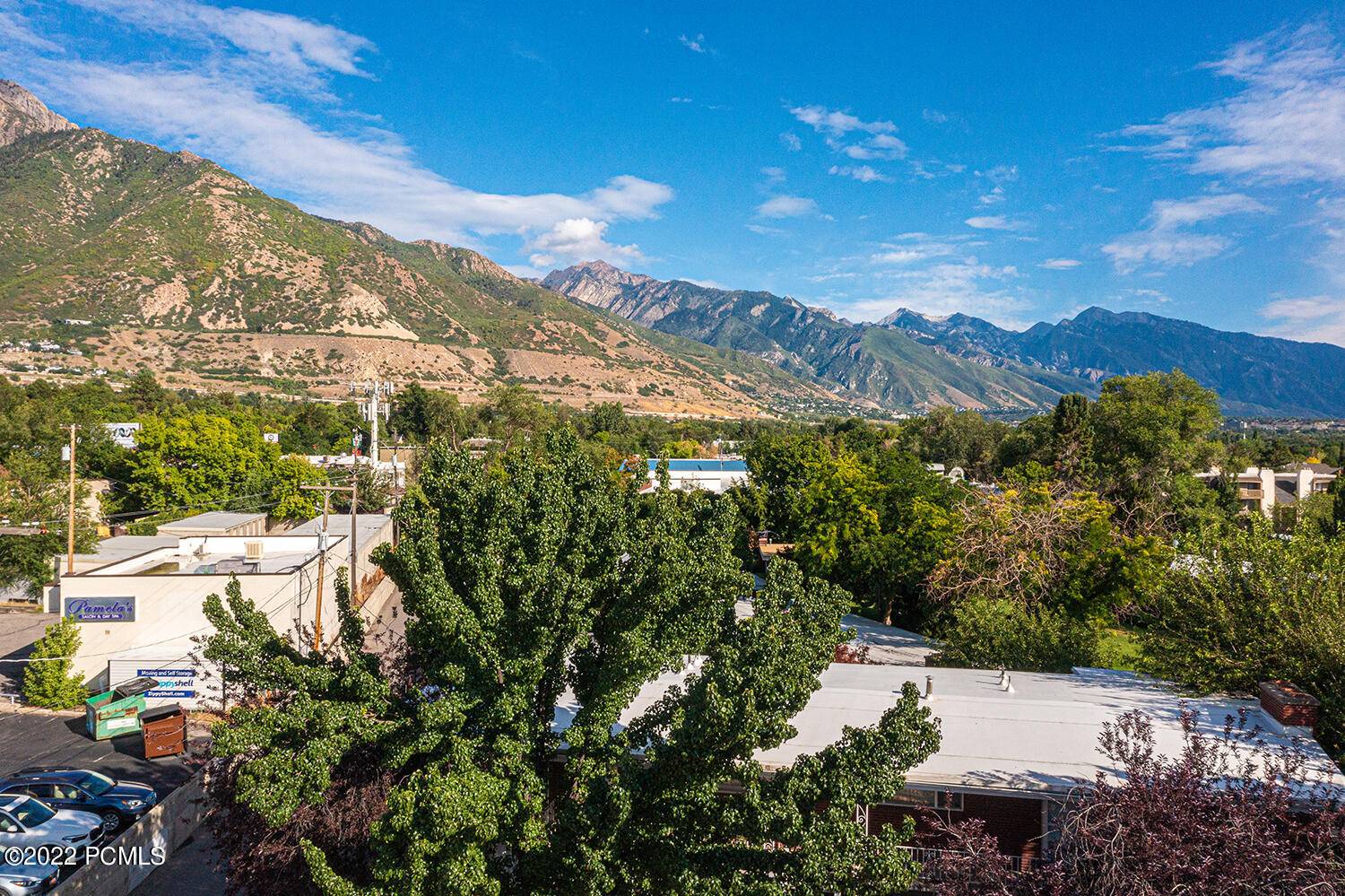 Holladay, UT 84117,2250 E Murray Holladay RD Road #201