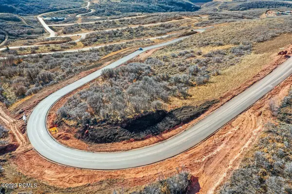 Kamas, UT 84036,2052 E Peak Vw DR Drive #382