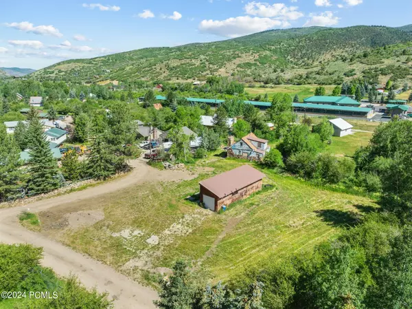 Kamas, UT 84036,2685 Country Turn