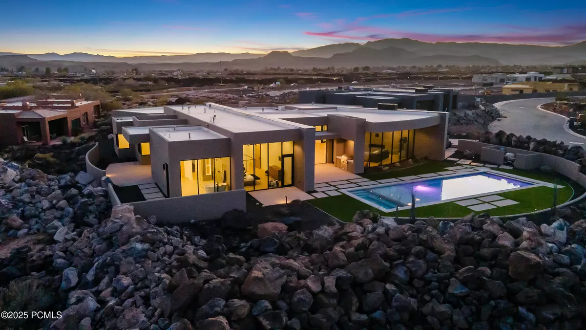 Other City - Utah, UT 84770,2031 N Lava Rock CIR Circle
