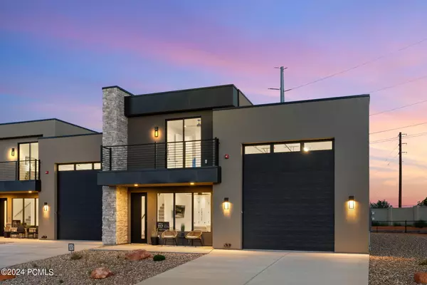 Kanab, UT 84741,425 S Moki DR Drive #117