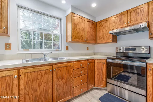 Midway, UT 84049,874 W Schneitter CIR Circle ##1