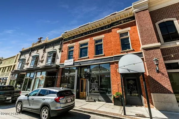 Provo, UT 84601,55 N University AVE Avenue #201