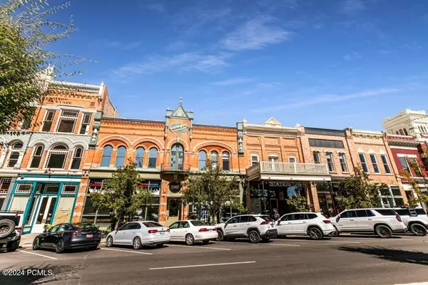 Provo, UT 84601,55 N University AVE Avenue #223