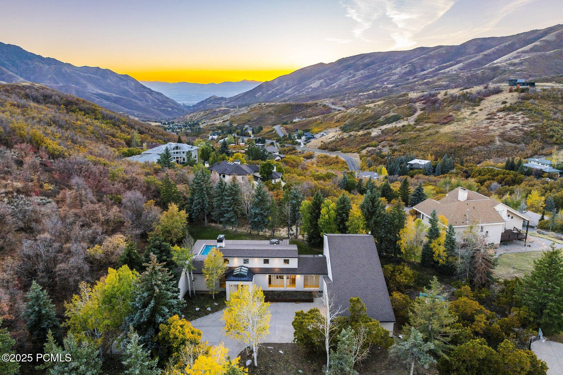 671 N Freeze Creek CIR Circle, Salt Lake City, UT 84108