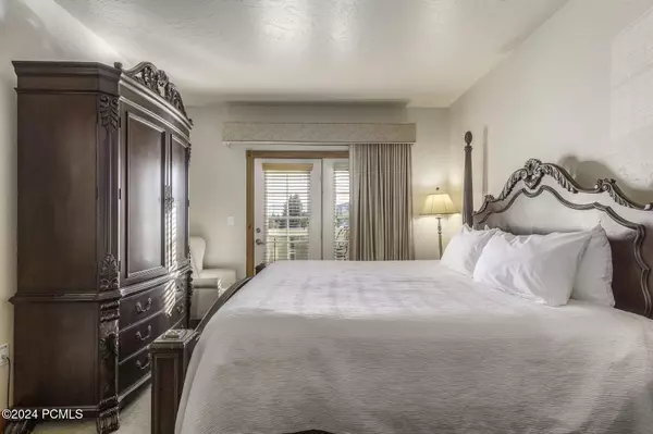 Midway, UT 84049,840 Bigler LN Lane #201 (2001/2003)