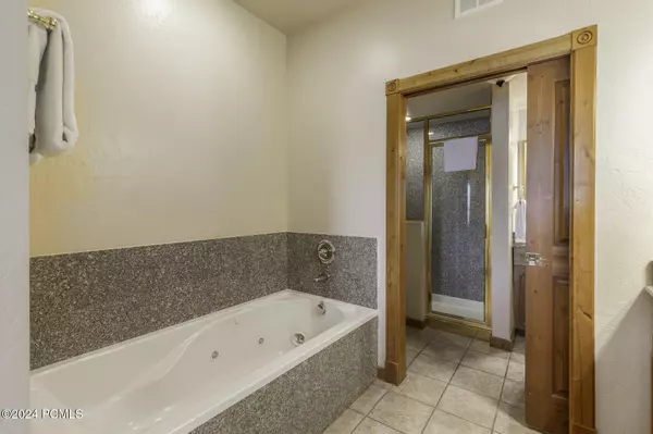 Midway, UT 84049,840 Bigler LN Lane #201 (2001/2003)