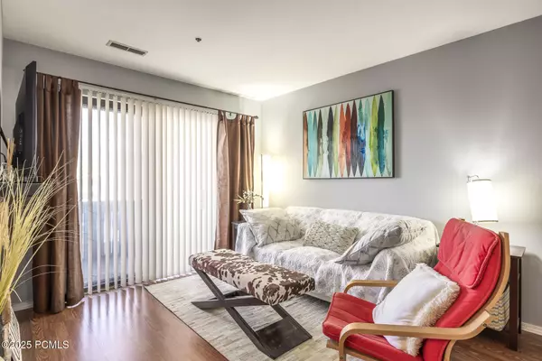 Park City, UT 84098,6861 N 2200 W #9d