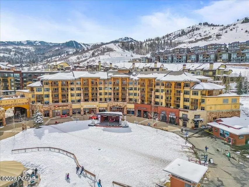 Park City, UT 84098,3720 N Sundial CT Court #B417