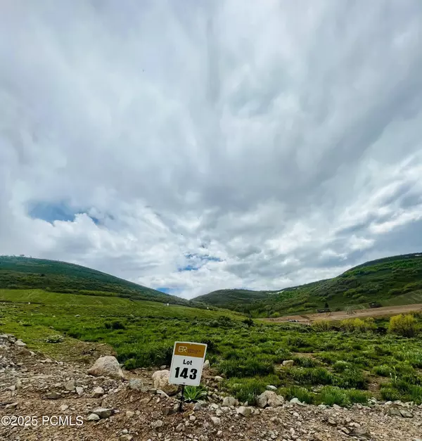 Kamas, UT 84036,4048 E Islay DR Drive #143