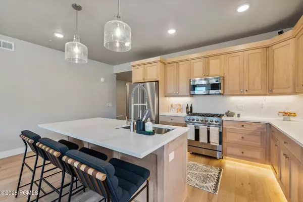 Heber City, UT 84032,1127 W Vos CIR Circle #101