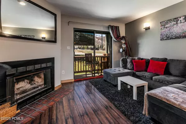 Park City, UT 84060,1487 Woodside AVE Avenue #103b