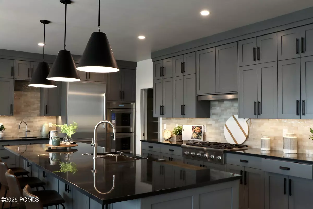 Heber City, UT 84032,1916 W Mochila CIR Circle