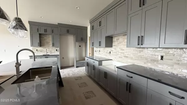 Heber City, UT 84032,1916 W Mochila CIR Circle