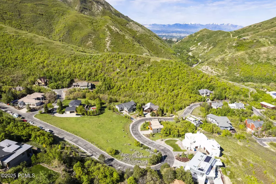 326 S Maryfield DR Drive, Salt Lake City, UT 84108