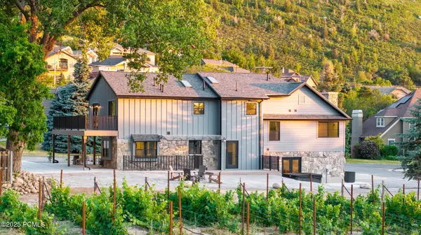Sandy, UT 84092,3787 E Little Cottonwood LN Lane