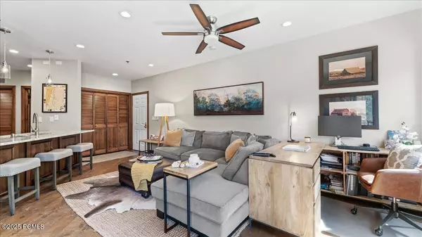 Park City, UT 84060,2700 Deer Valley DR Drive #B204