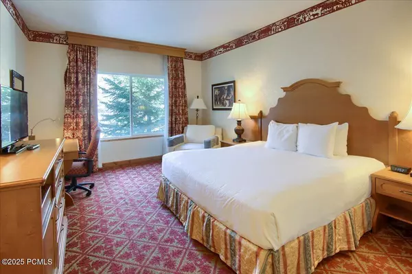 Midway, UT 84049,784 W Resort DR Drive #236