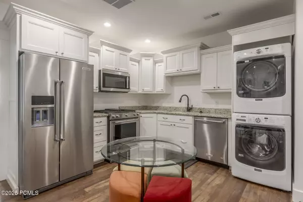 South Jordan, UT 84095,9532 S Willow Trail WAY Way