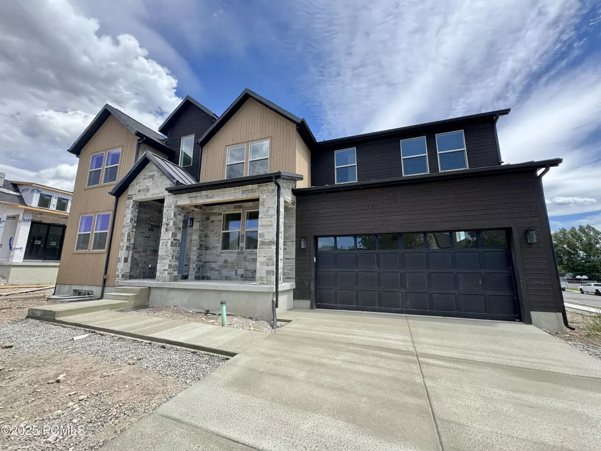 Midway, UT 84049,165 S 100