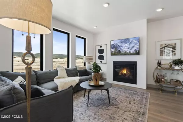 Park City, UT 84098,6947 Woods Rose DR Drive
