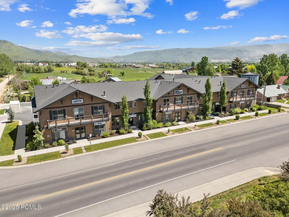 Midway, UT 84049,695 E Main ST Street #R-206