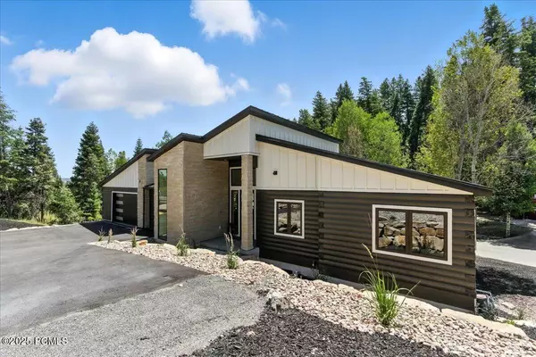 Park City, UT 84098,415 Woodland DR Drive