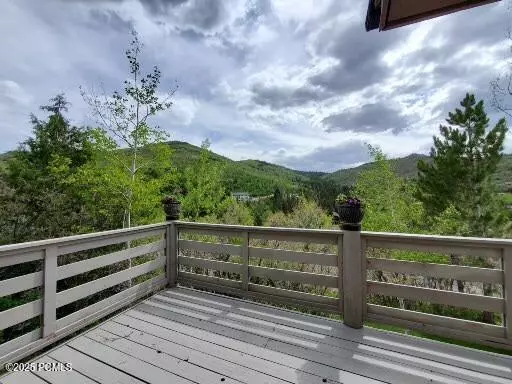 Park City, UT 84098,7436 Tall Oaks Drive