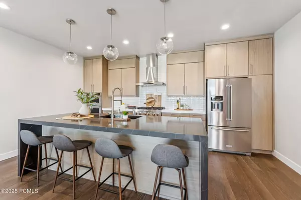 Hideout, UT 84036,881 E Grizzly Draw CT Court #75