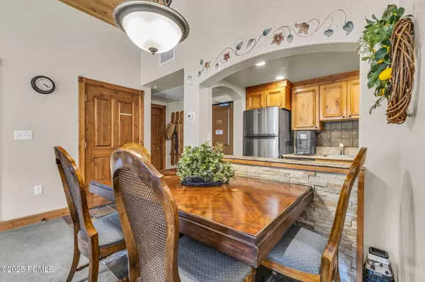 Midway, UT 84049,840 W Bigler LN Lane #3019