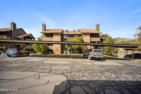 Park City, UT 84098,6905 W Powderwod West West #Apt 7j