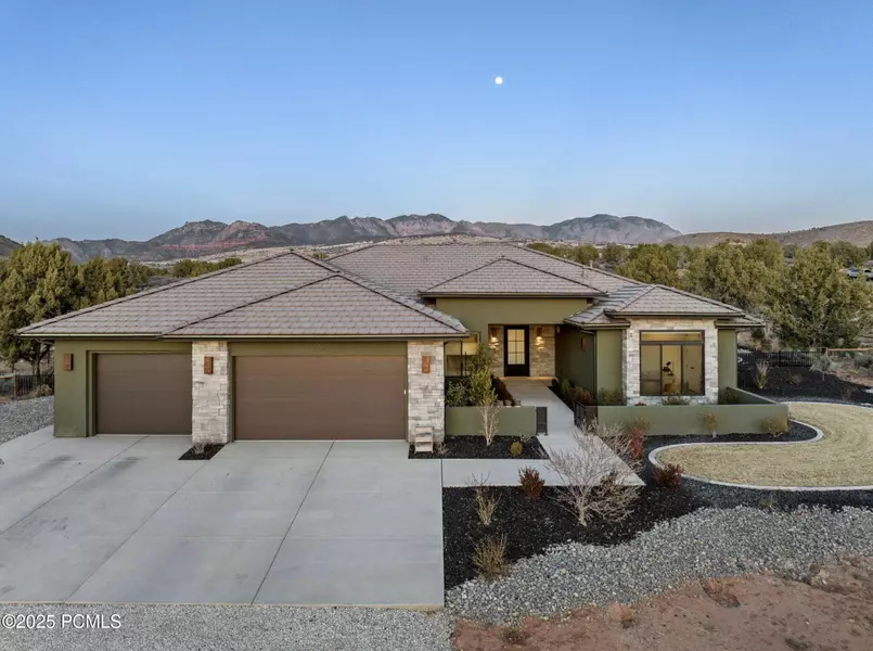 178 Peregrine CIR Circle, Dammeron Valley, UT 84783