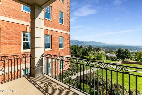 Salt Lake City, UT 84103,400 E Capitol Park AVE Avenue #Unit 203