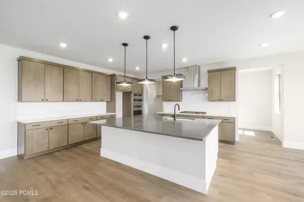 Heber City, UT 84032,2742 E Hayloft LN Lane