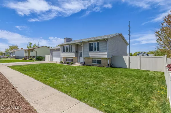 Woods Cross, UT 84087,1282 S 875 West West