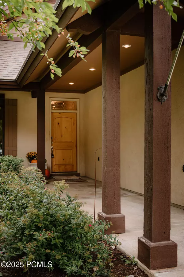 Midway, UT 84049,1084 Matterhorn CT Court