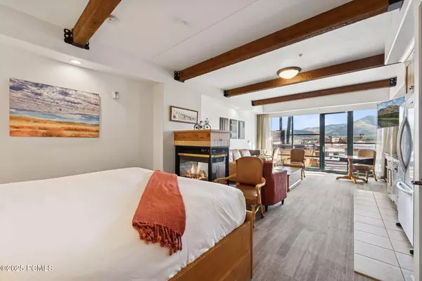 1476 Newpark BLVD Boulevard #402, Park City, UT 84098