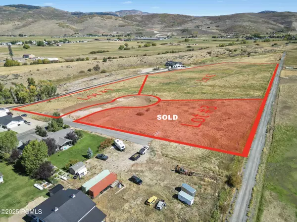 Francis, UT 84036,201 E Country LN Lane