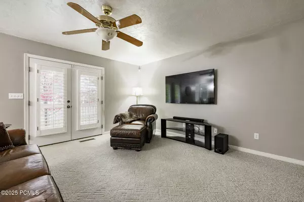 South Weber, UT 84405,8007 S 2550 East East