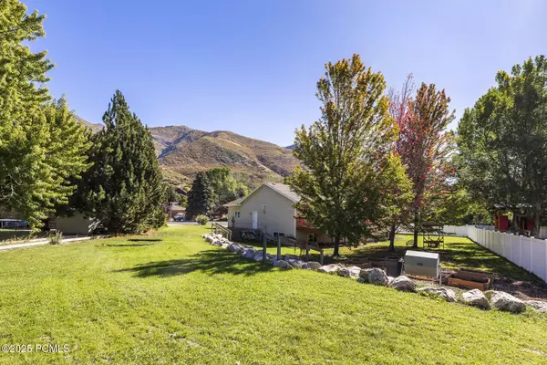 South Weber, UT 84405,8007 S 2550 East East