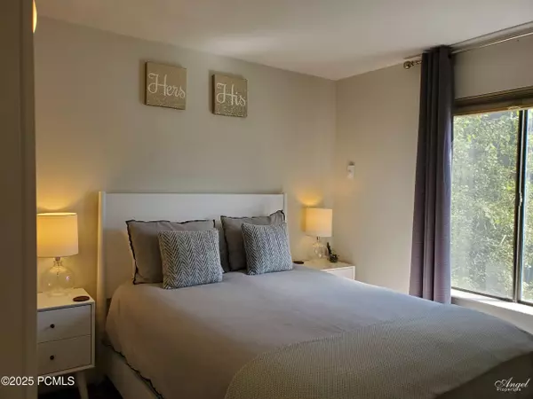Park City, UT 84060,1530 Empire AVE Avenue #200