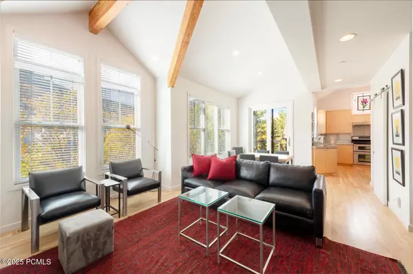 Park City, UT 84060,156 Sandridge RD Road