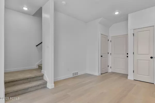 Francis, UT 84036,1443 Electric AVE Avenue