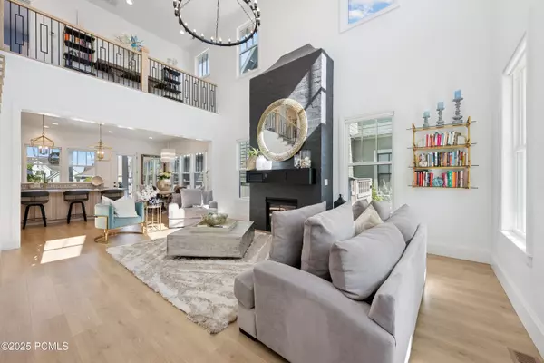 South Jordan, UT 84009,10888 S Lake Island DR Drive #166