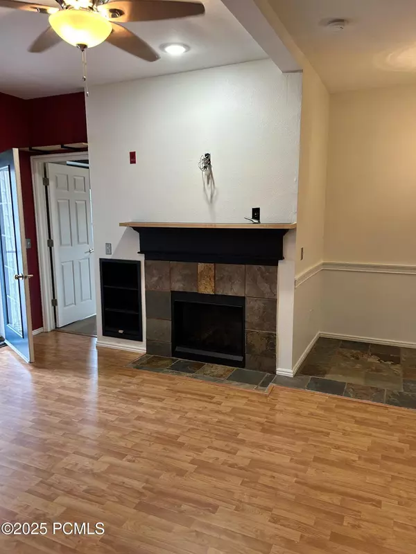 Park City, UT 84098,900 Bitner RD Road #Apt B37