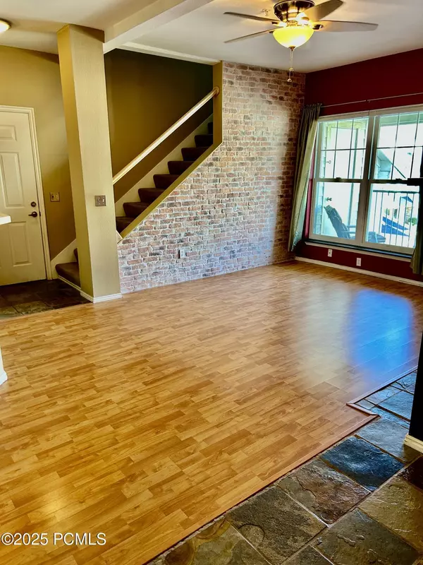 900 Bitner RD Road #Apt B37, Park City, UT 84098