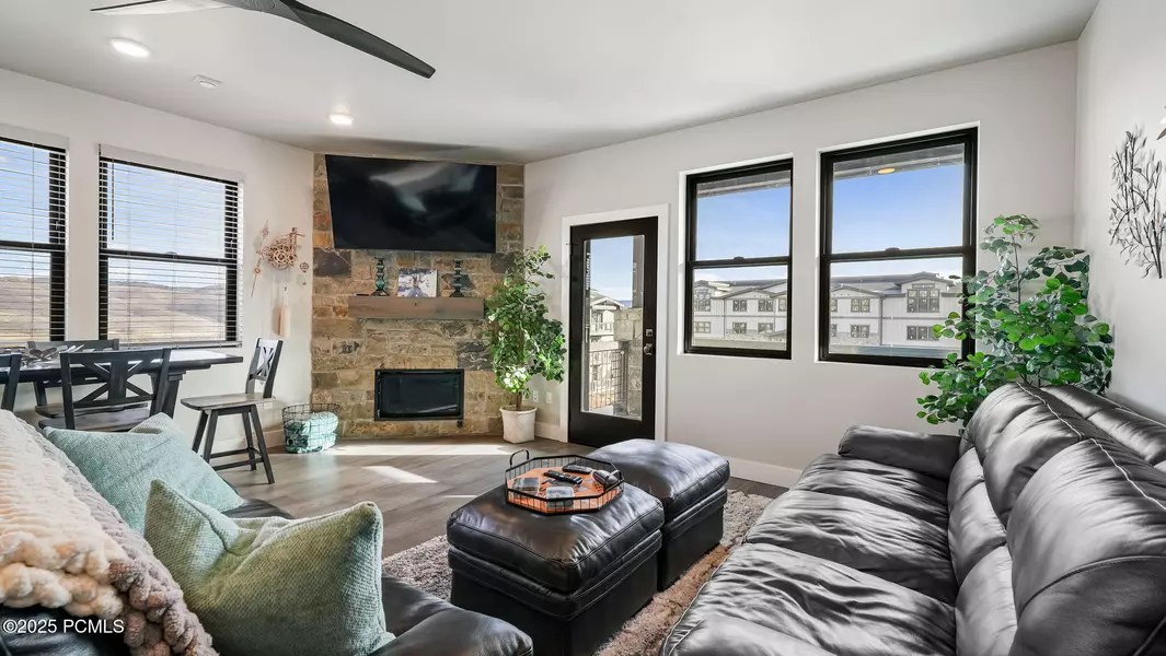 1145 W Helling CIR Circle #203, Heber City, UT 84032