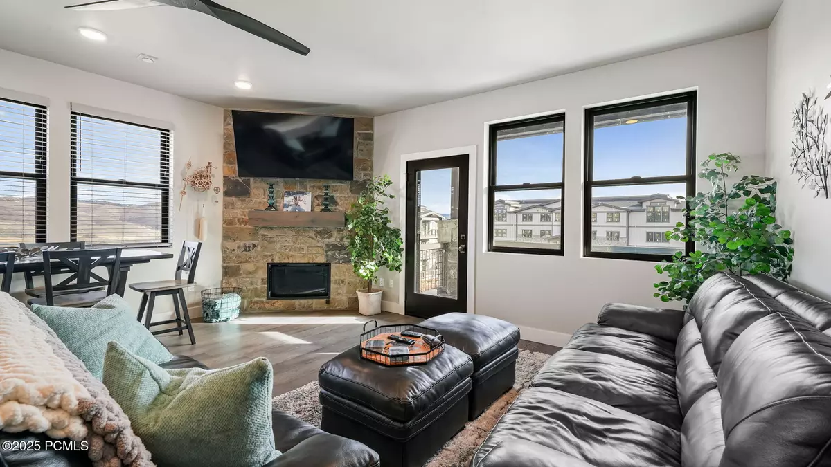 Heber City, UT 84032,1145 W Helling CIR Circle #203