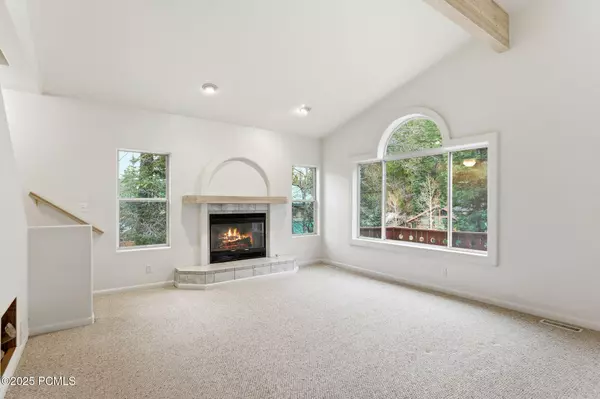 Park City, UT 84098,620 Parkview DR Drive